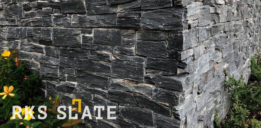 Натуральный камень для цоколя дома: выбираем лучший материал между сланцем, песчаником и гранитом